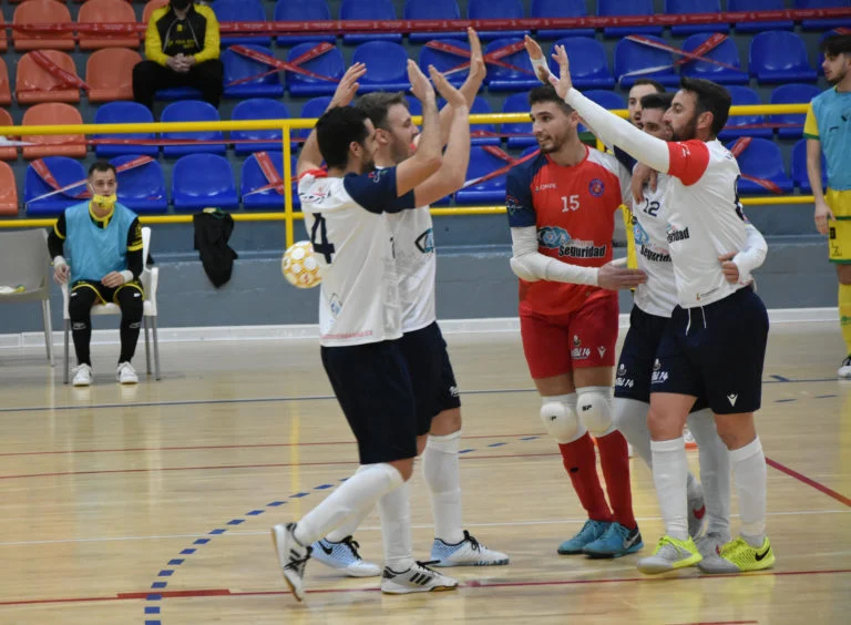 Pelea hasta el final para vencer a Jaén Paraíso Interior B y sigue en la segunda posición de la clasificación