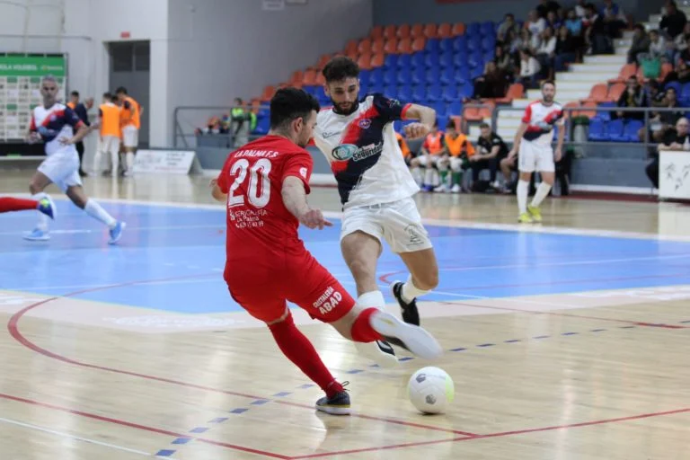 Obligado a levantarse ante Alchoyano