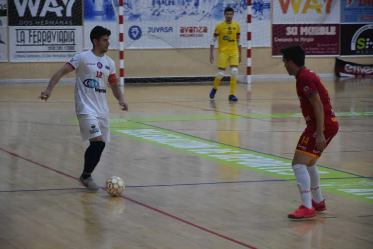 Visita a un rival directo para buscar la primera victoria a domicilio