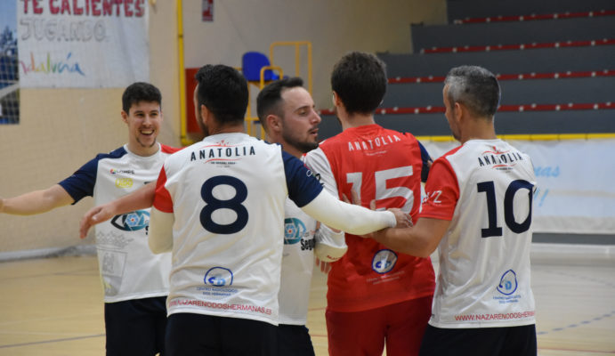 cronica-nazareno-dos-hermanas-xerez