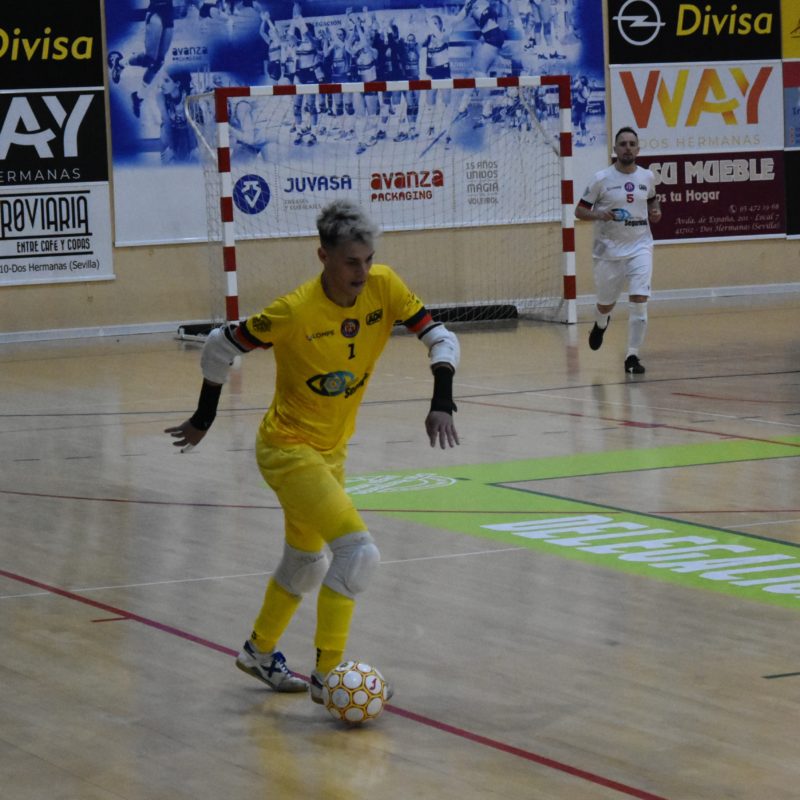 Adri_Rubio_renueva_Nazareno_Dos_Hermanas